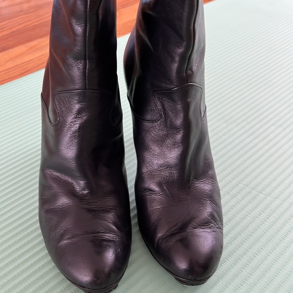 The Marc Jacob Ankle Boots - Picture 2 of 11